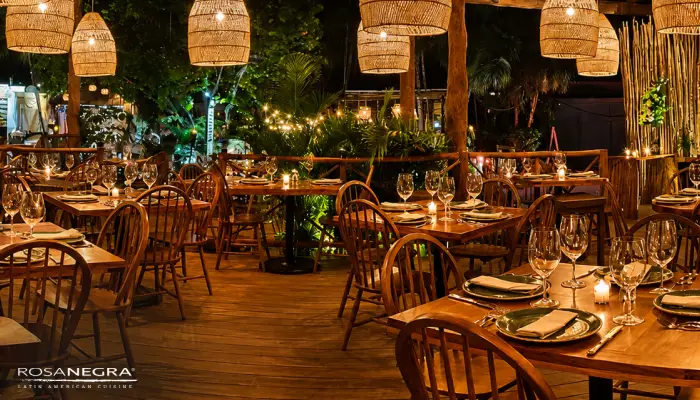 rosa-negra-tulum-restaurant-outdoor-dining-night